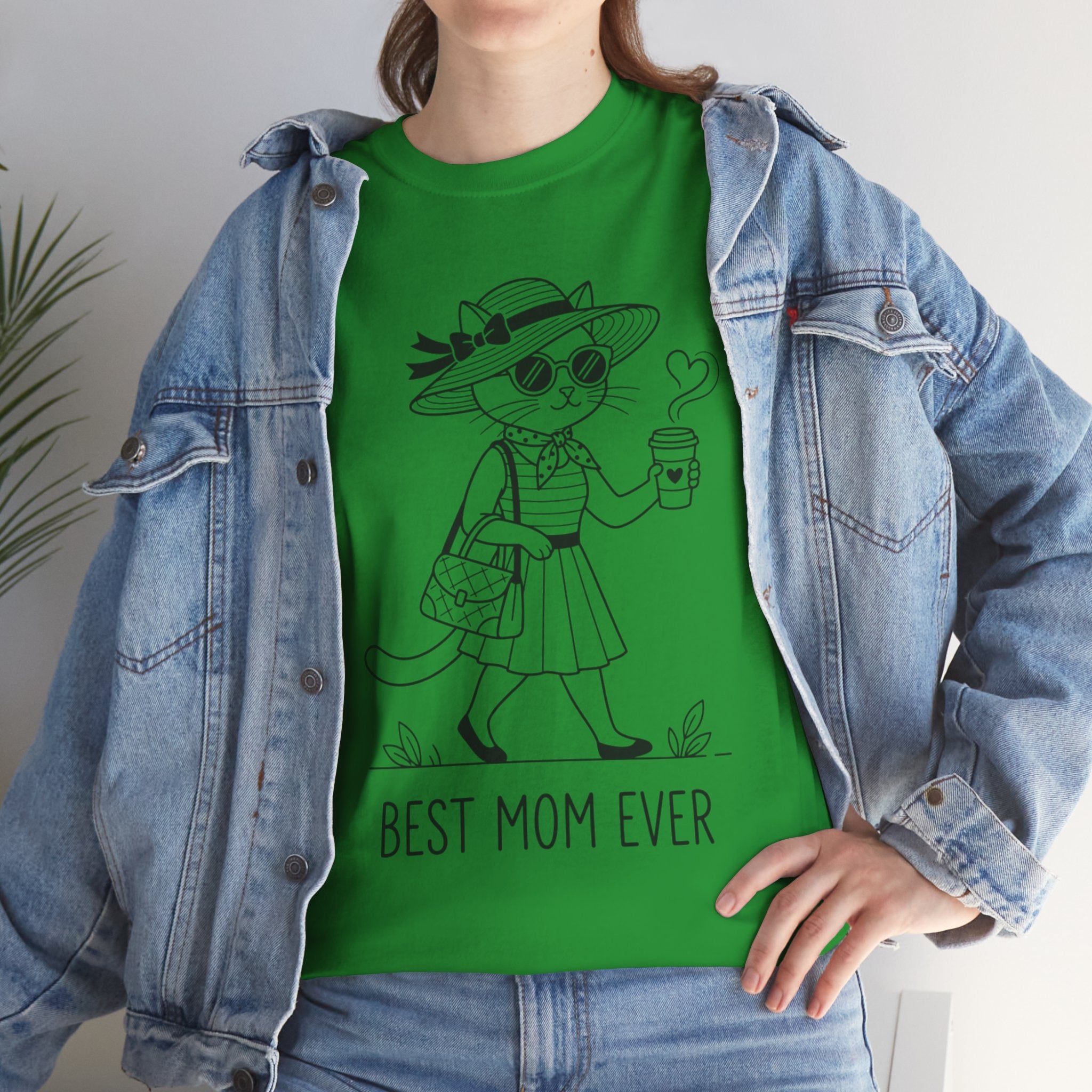 Best Mom Ever cat mom tee | Cute cat with sunglasses illustration