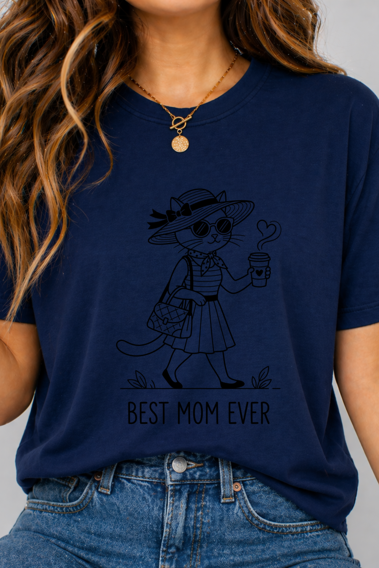 Best Mom Ever cat mom tee | Cute cat with sunglasses illustration