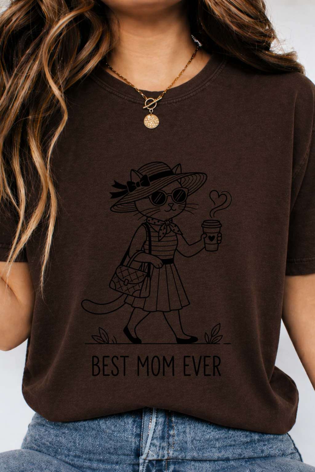 Best Mom Ever cat mom tee | Cute cat with sunglasses illustration