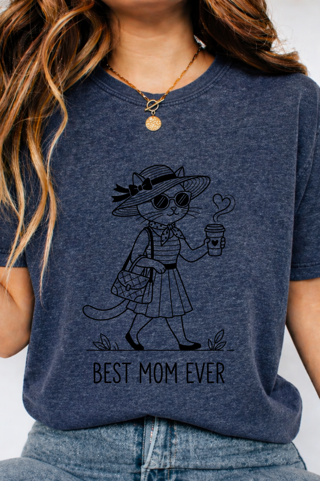 Best Mom Ever cat mom tee | Cute cat with sunglasses illustration