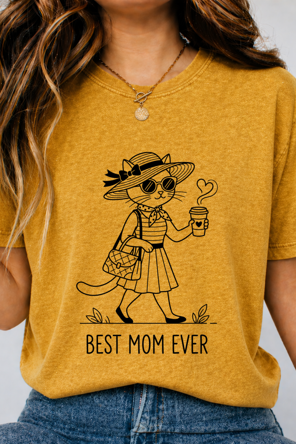 Best Mom Ever cat mom tee | Cute cat with sunglasses illustration