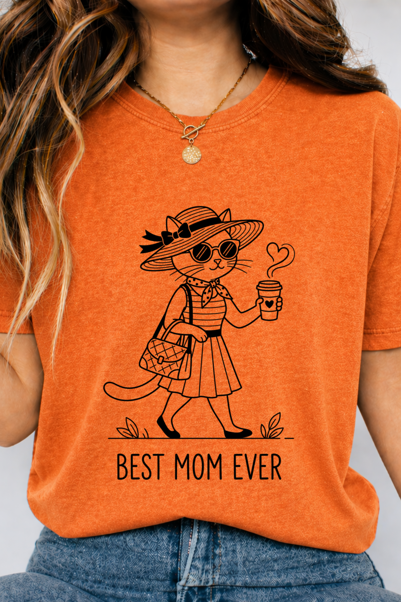 Best Mom Ever cat mom tee | Cute cat with sunglasses illustration