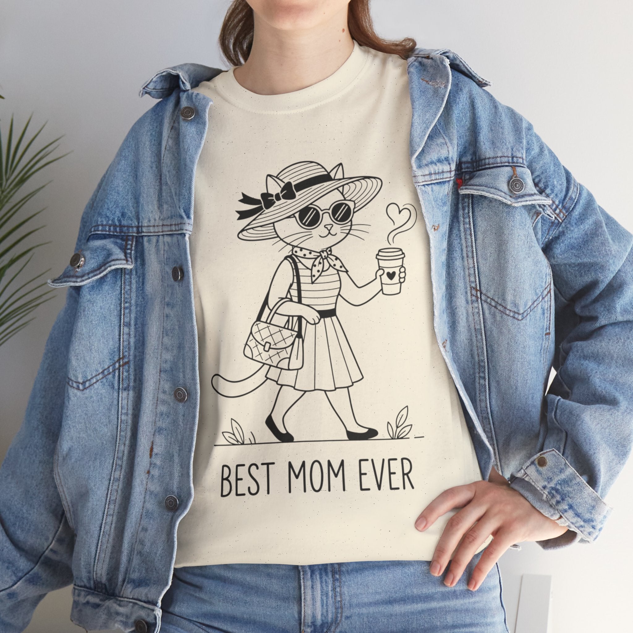 Best Mom Ever cat mom tee | Cute cat with sunglasses illustration